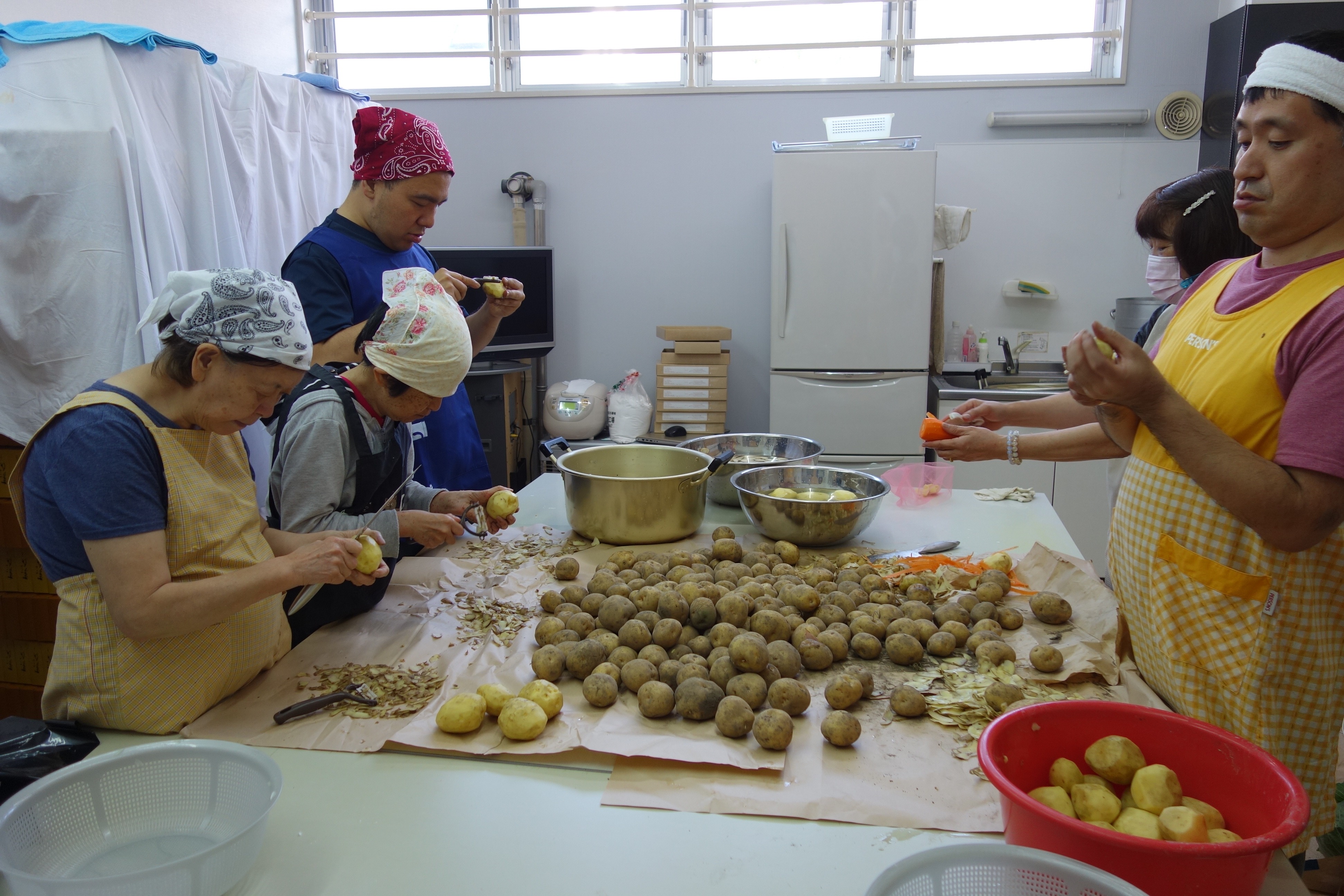 地域生活プログラム事業「料理教室」・秋の大収穫祭